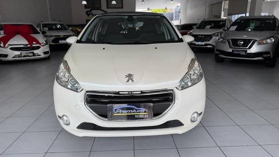 PEUGEOT 208 1.6 GRIFFE 16V FLEX 4P AUTOMÁTICO PEUGEOT 208 1.6 GRIFFE 16V FLEX 4P AUTOMÁTICO